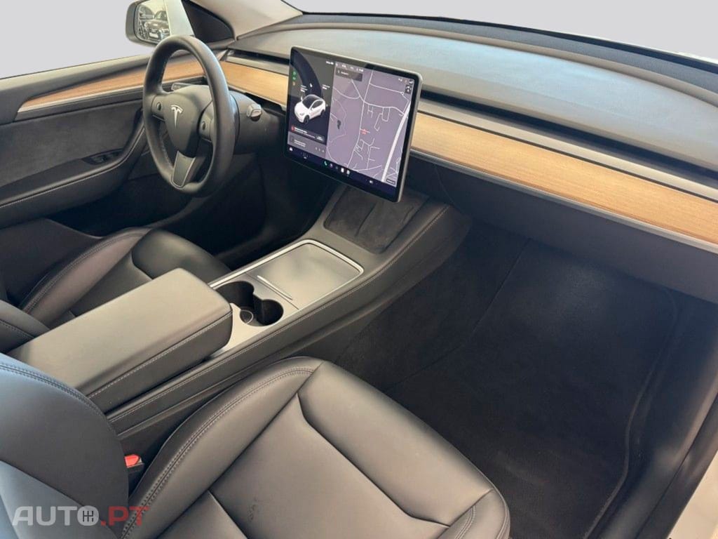 Tesla Model Y I.V.A DEDUTIVEL Performance Dual Motor AWD 