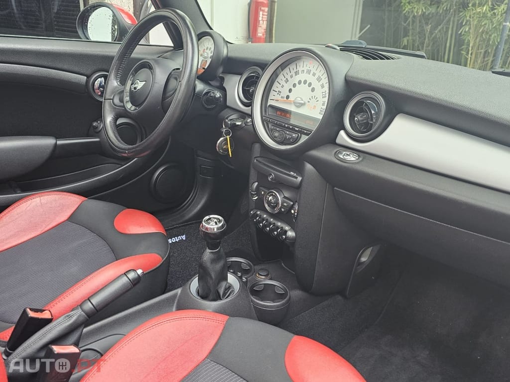 MINI Cabrio Cooper D