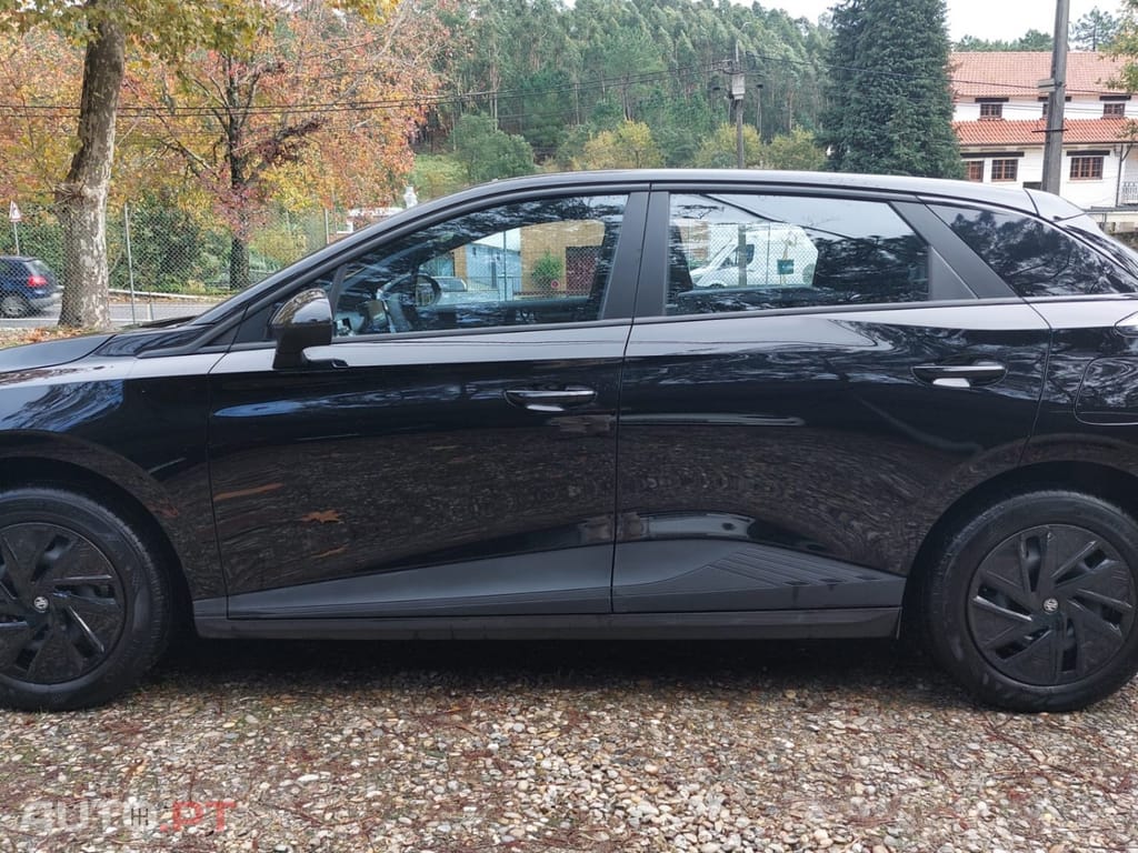 MG MG4 51 kWh Standard