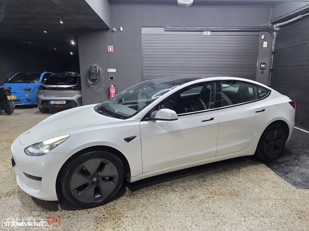 Tesla Model 3 Standard Range Plus RWD