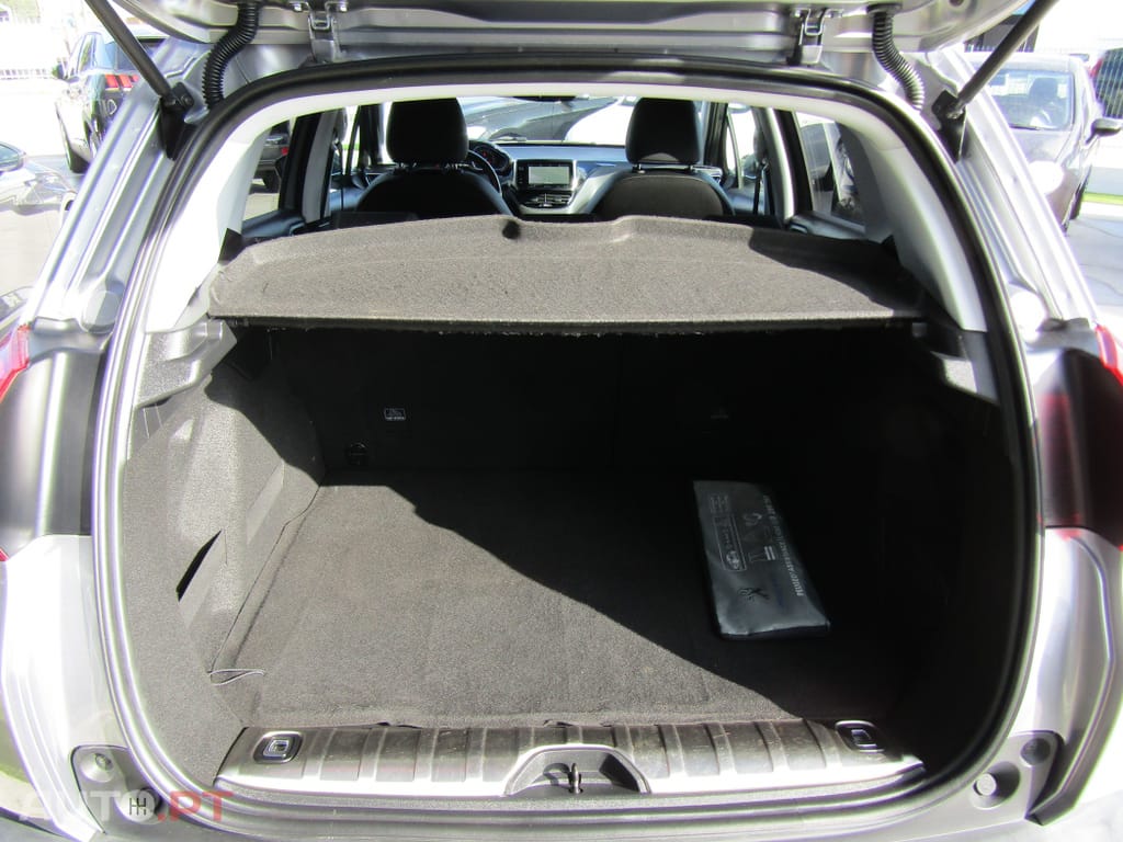 Peugeot 2008 1.5 BlueHDi Allure