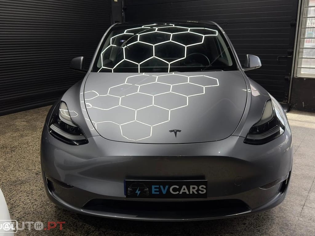 Tesla Model Y Performance Dual Motor AWD