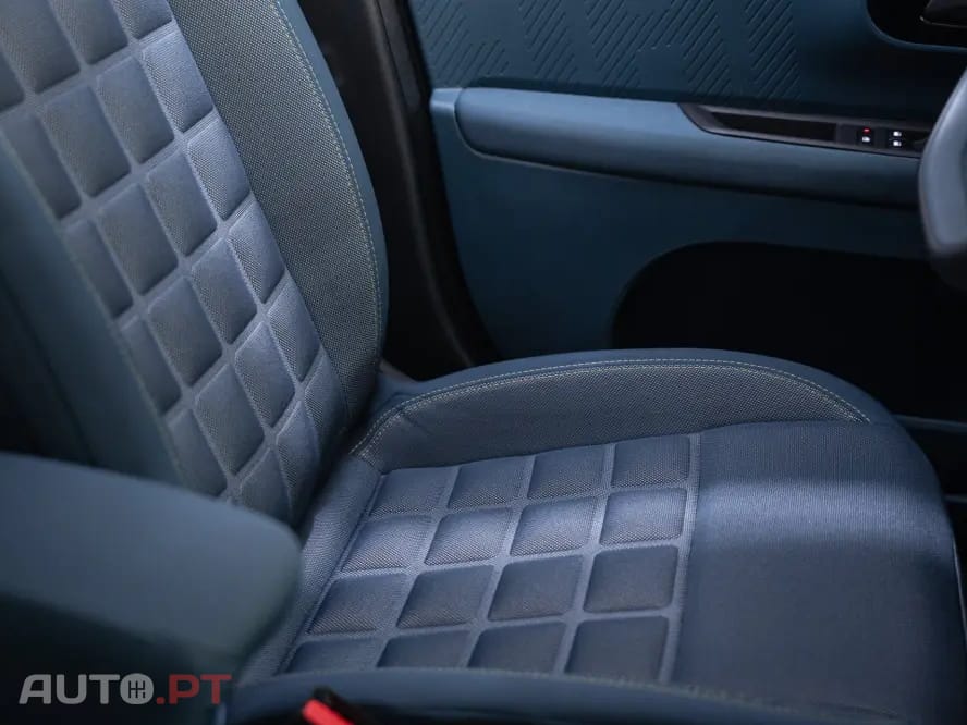 Fiat Grande Panda 1.2 Hybrid La Prima eDCT