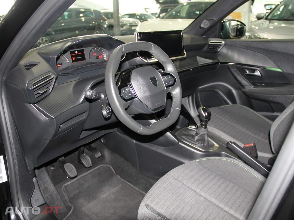 Peugeot 2008 1.2 PureTech Active Pack