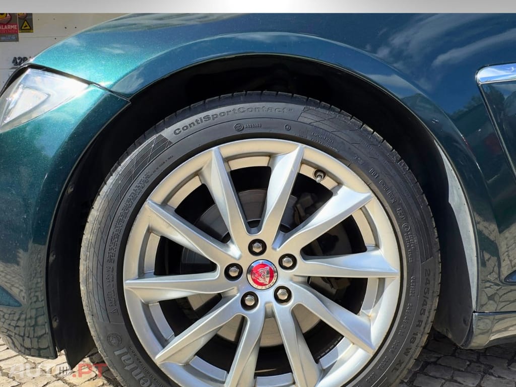 Jaguar XF 2.2 D Luxury