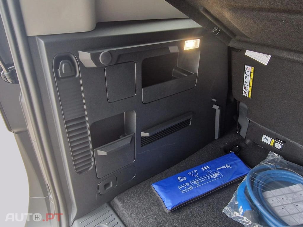 Ford Transit E-Tourneo Courier Titanium I.V.A DEDUTIVEL 