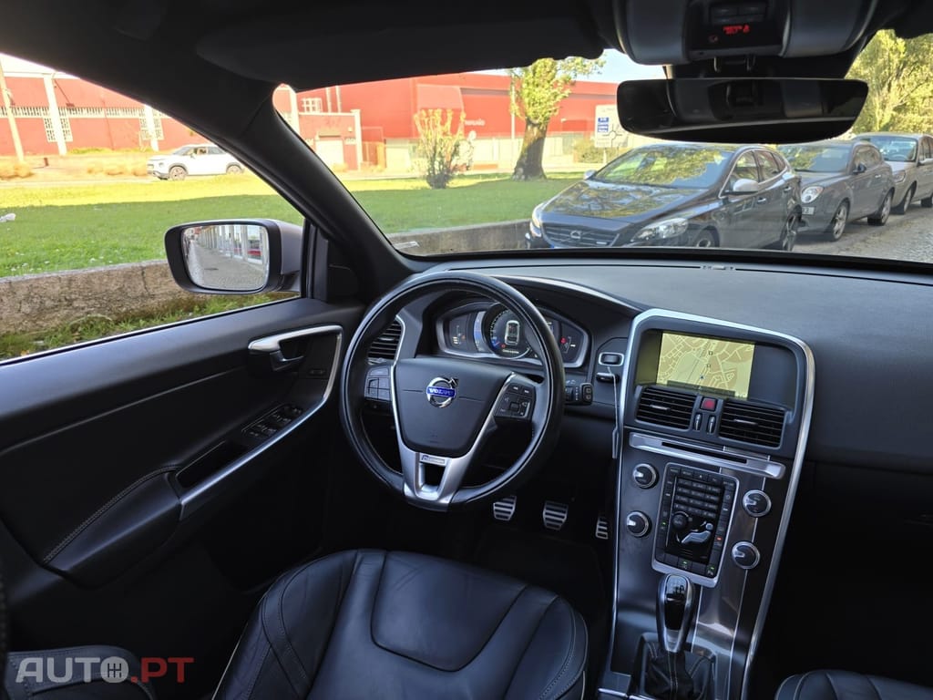 Volvo XC60 2.0 D4 R-Design