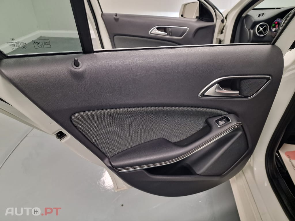 Mercedes-Benz A 180 CDi BlueEfficiency AMG Line