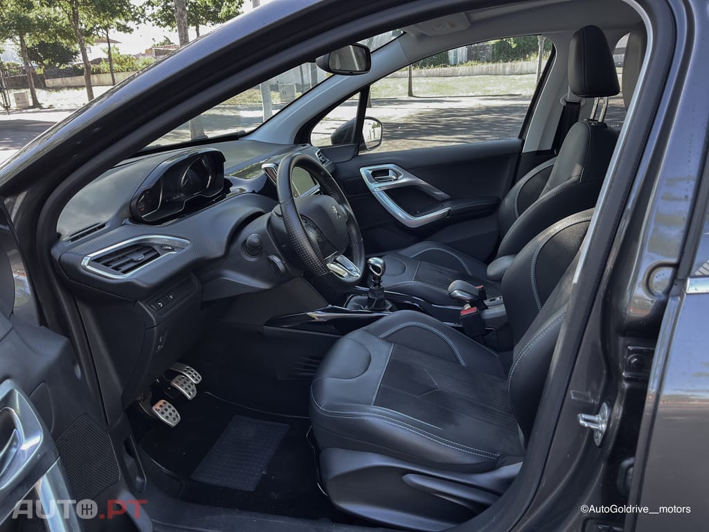 Peugeot 2008 PureTech 110 Stop&Start Crossway