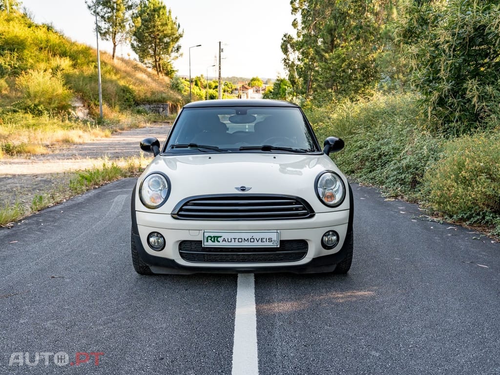 MINI Cooper Cooper D