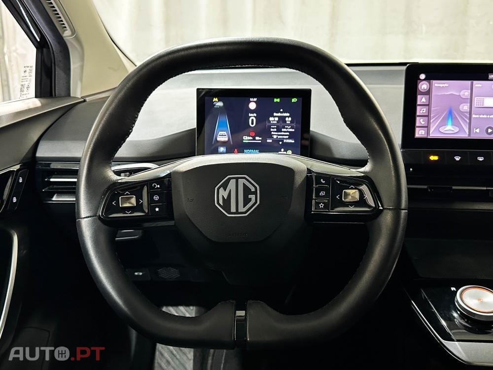 MG MG4 64 kWh Luxury