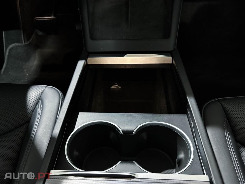 Tesla Model 3 Standard Range Plus RWD