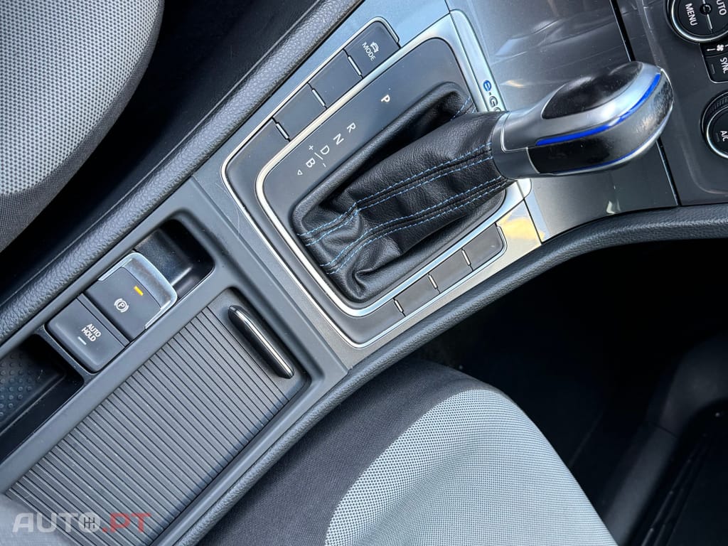 Volkswagen e-Golf AC/DC