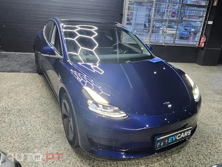 Tesla Model 3 Long Range RWD