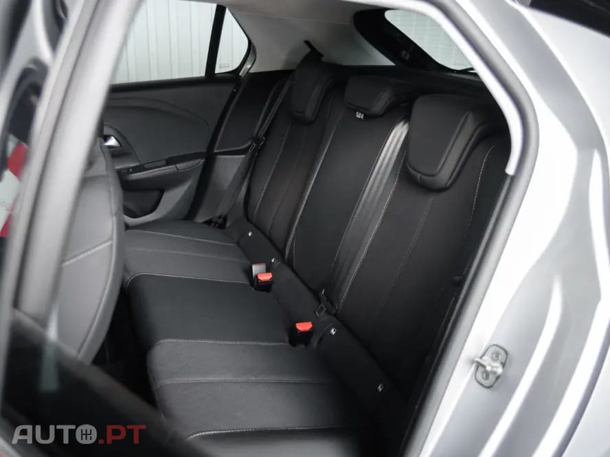 Opel Corsa 1.2 T Business Edition