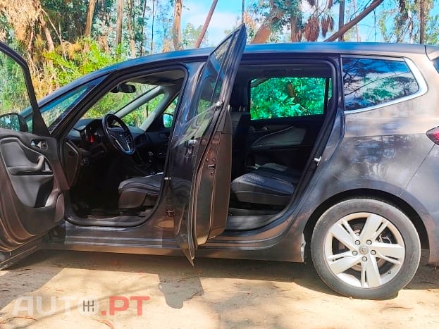 Opel Zafira Cosmos 135cv 7Lugares / 146€ mês