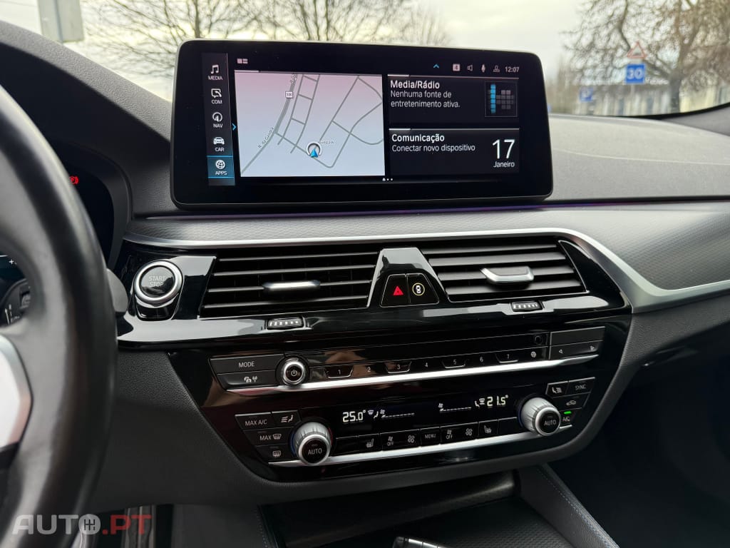 BMW 530 e Pack Desportivo M