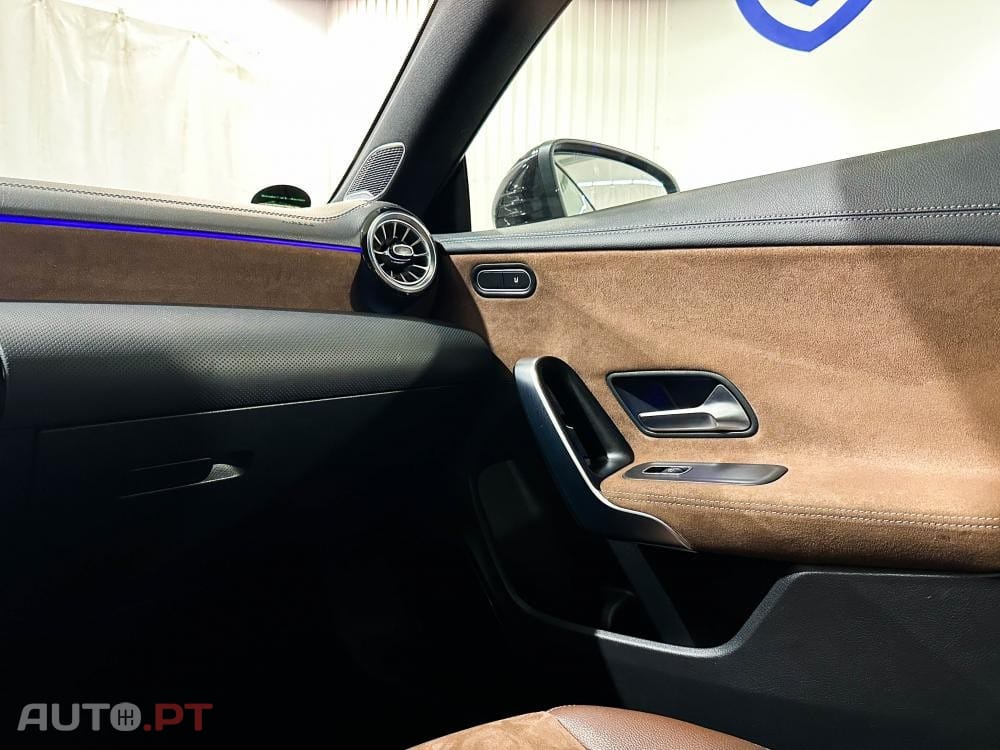 Mercedes-Benz CLA 200 7G-DCT AMG Line Advanced Plus