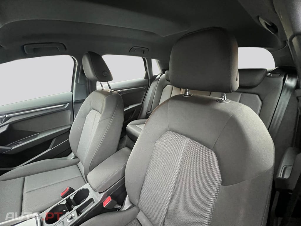 Audi A3 Sportback 30 TFSi Hybrid 