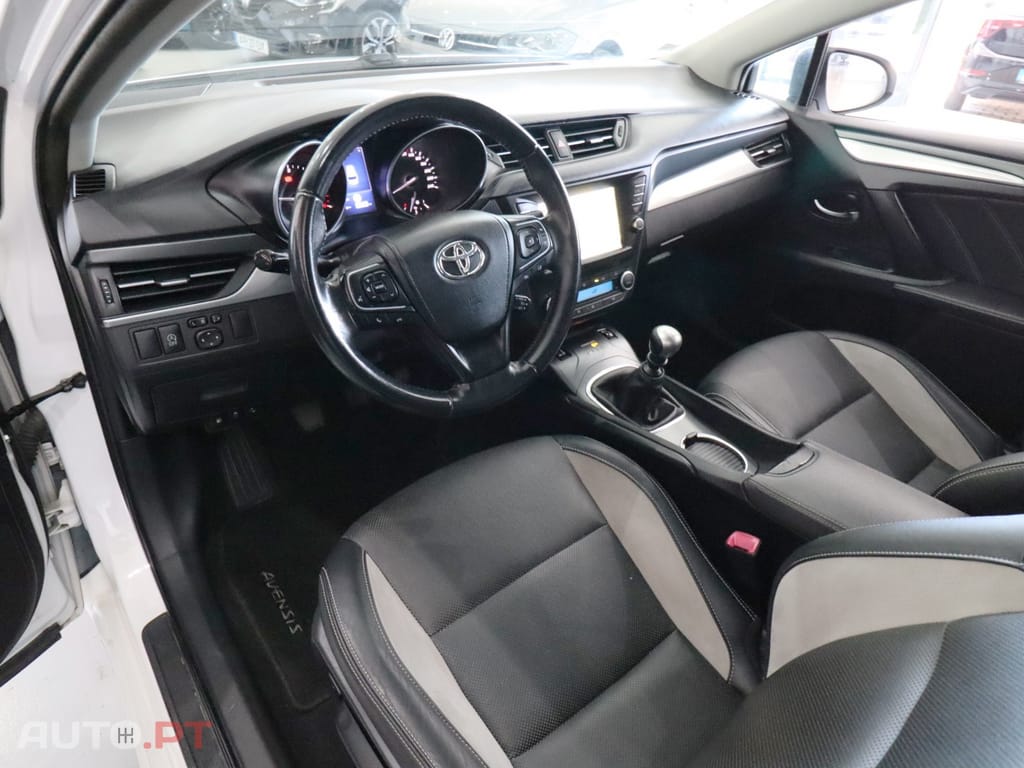 Toyota Avensis Touring Sports 1.6 D-4D Exclusive+GPS