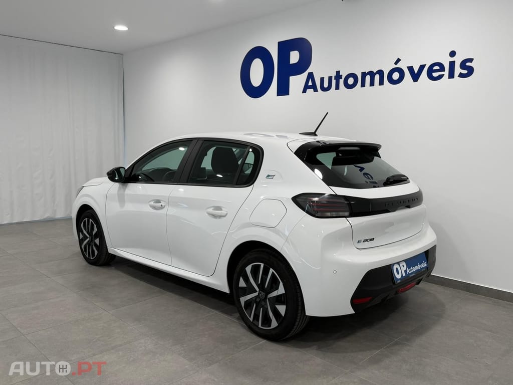 Peugeot E-208 50 kWh Active Pack