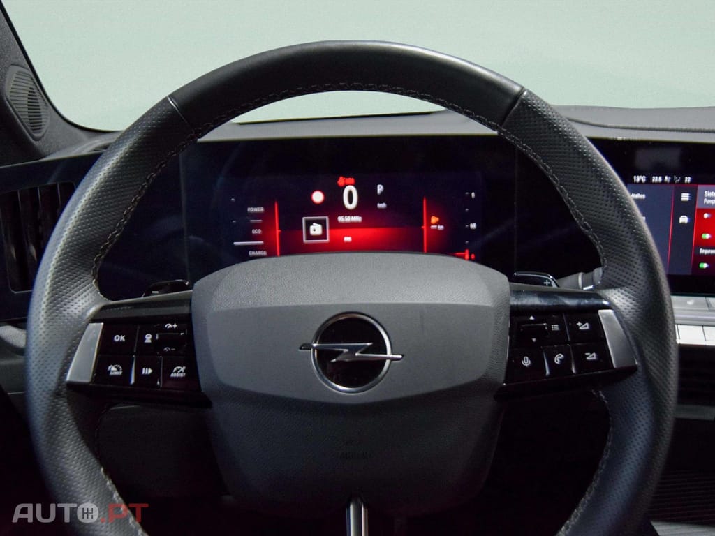 Opel Astra Sports Tourer 1.2 T Hybrid GS eDCT