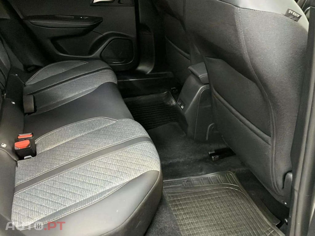 Peugeot 2008 1.2 PureTech Allure