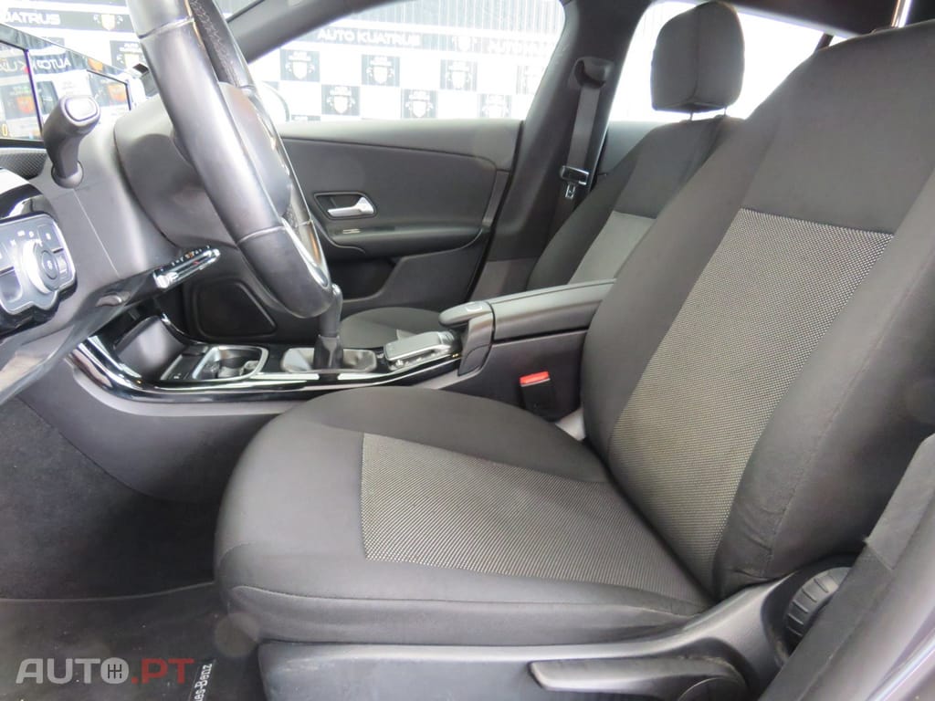 Mercedes-Benz CLA 180 d Shooting Brake Style Plus