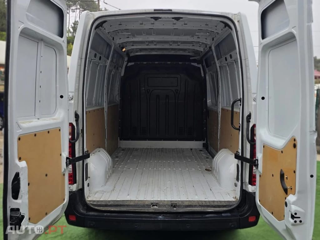 Renault Master 2.3 dCi 100.33 L2H2
