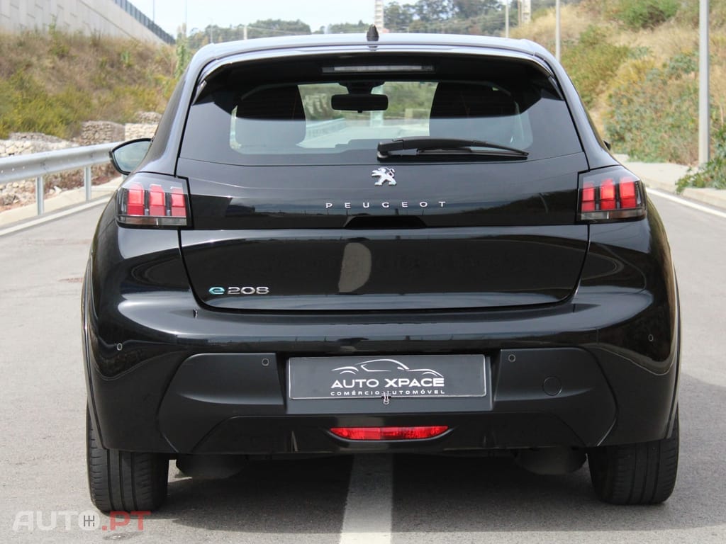 Peugeot E-208 50 kWh Allure