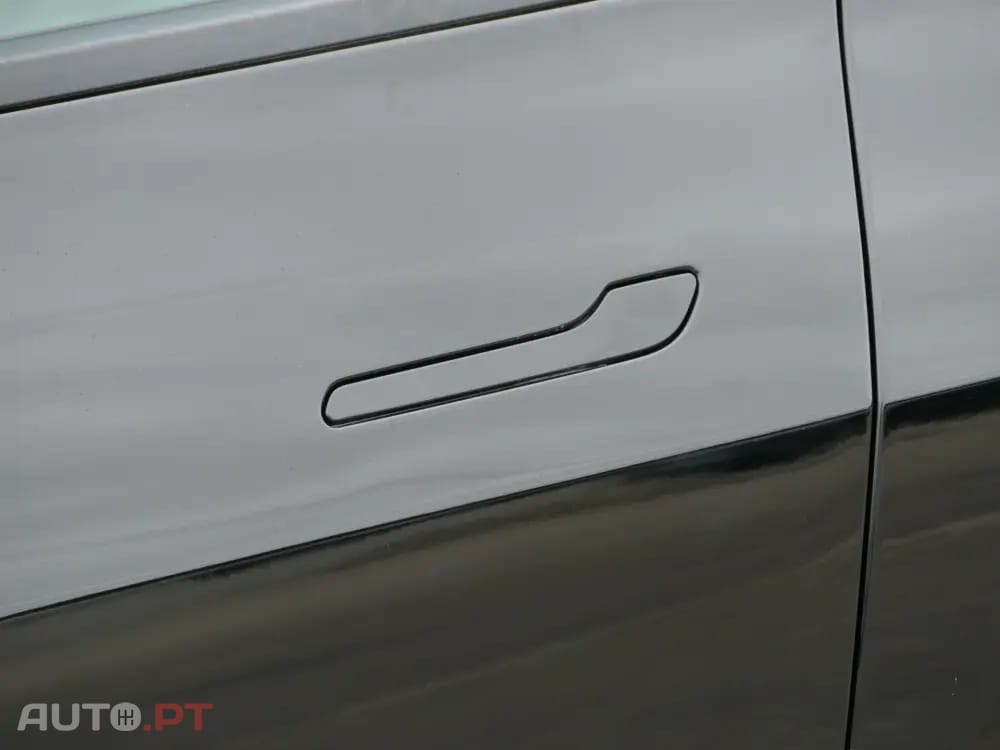 Tesla Model Y Standard