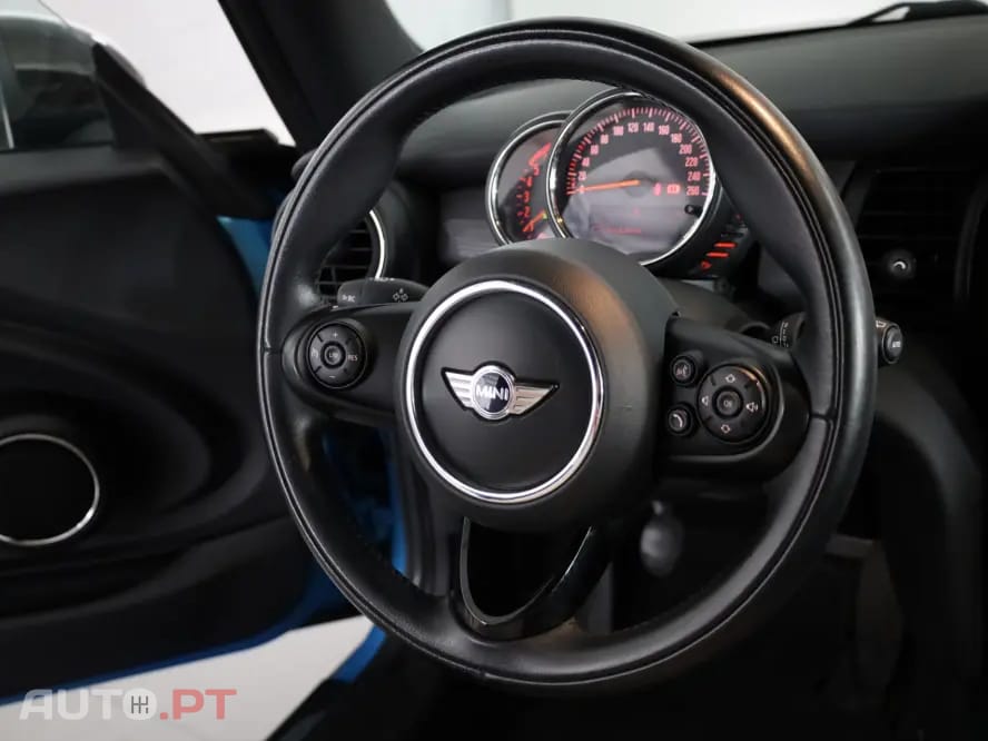 MINI Cooper Cooper D