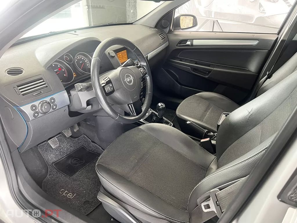 Opel Astra Caravan 1.7 CDTi Cosmo ecoFLEX