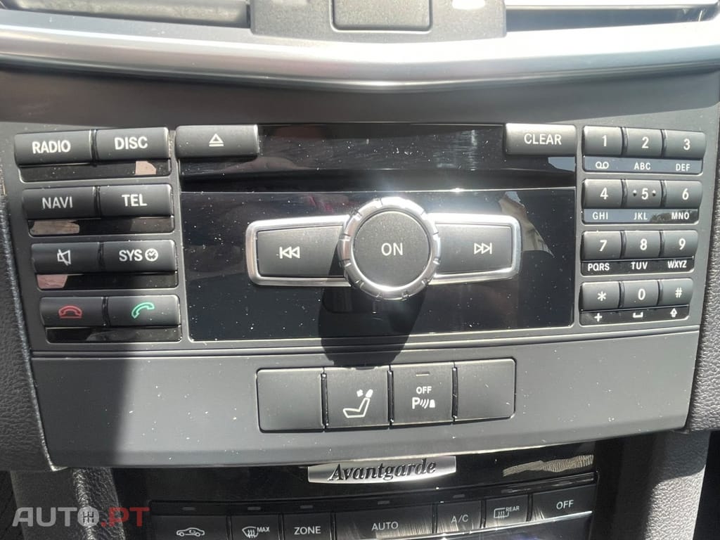 Mercedes-Benz E 300 Bluetec Hybrid Avantgarde — fotografia 14