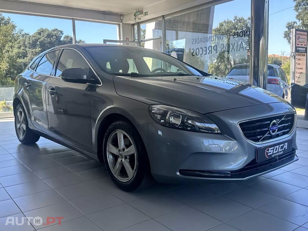 Volvo V40 1.6 D2 Momentum Eco