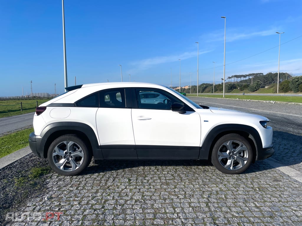 Mazda MX-30 e-SKYACTIV