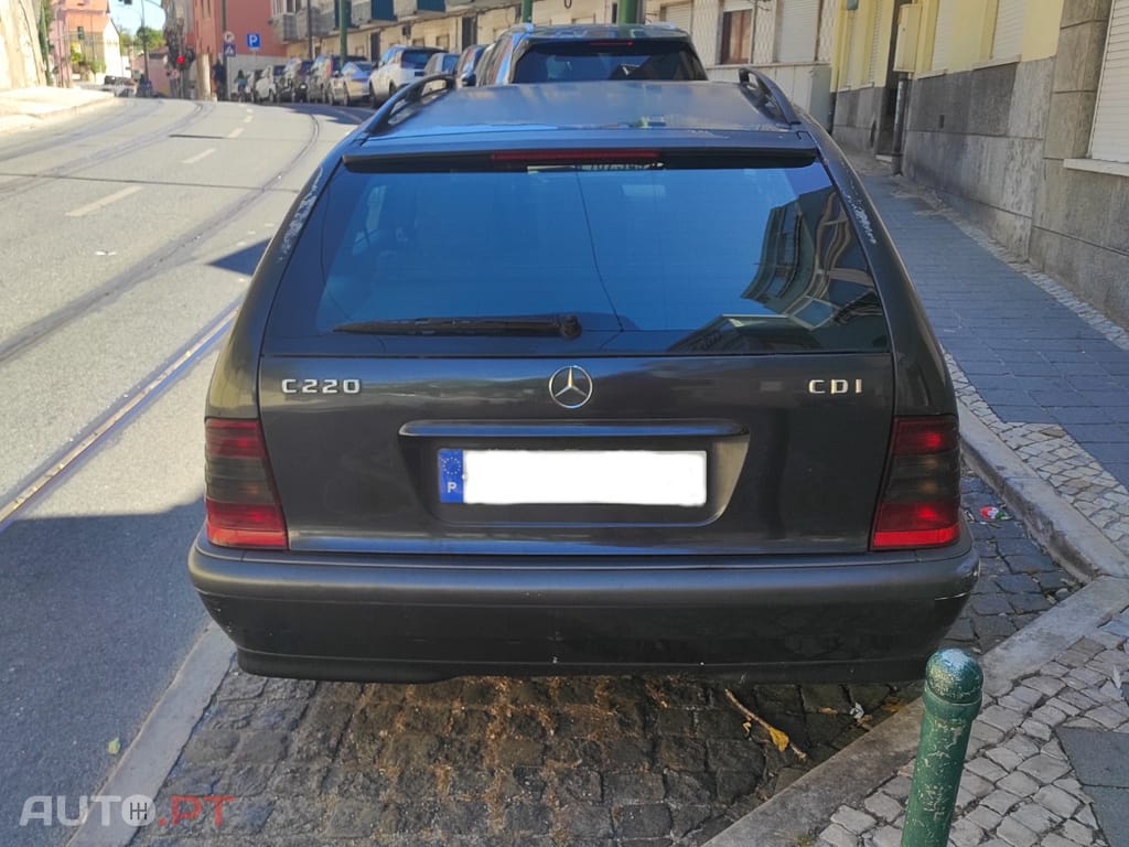 Mercedes-Benz 220 Cdi