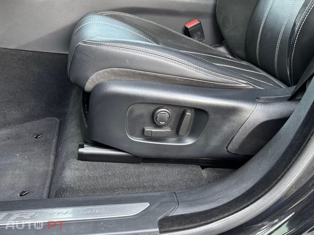 Land Rover Velar 2.0 R-Dynamic S