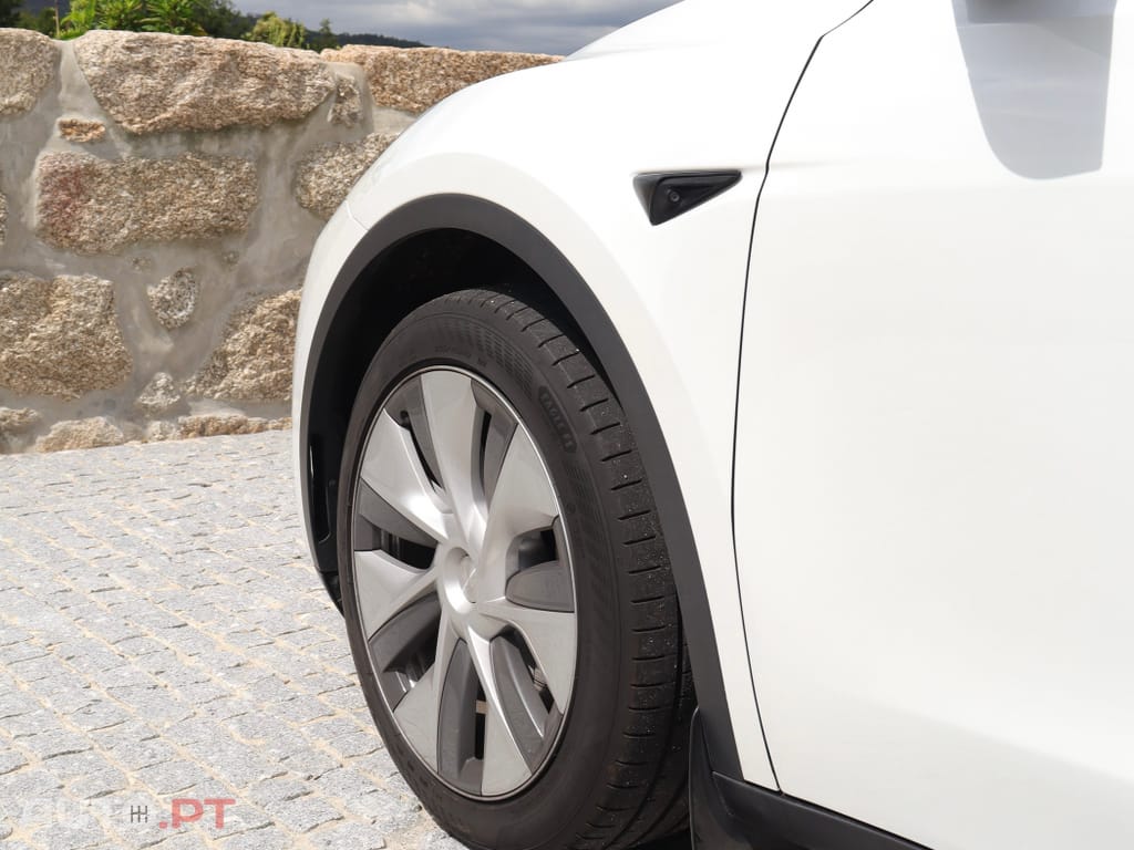 Tesla Model Y Long Range Dual Motor AWD