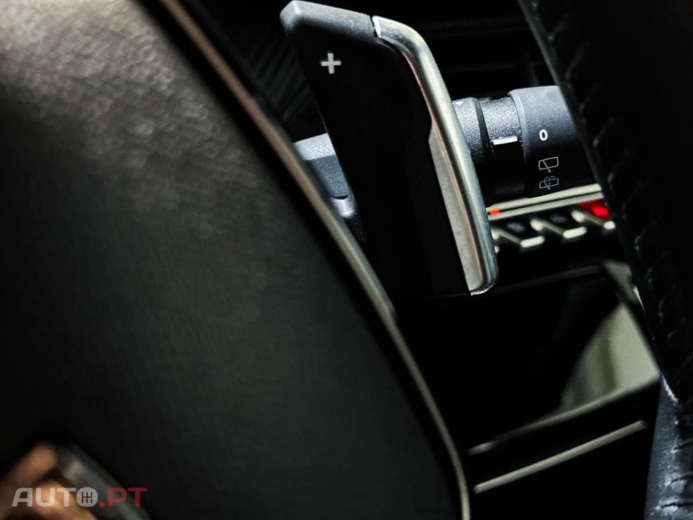 Peugeot 2008 1.2 PureTech Allure EAT8