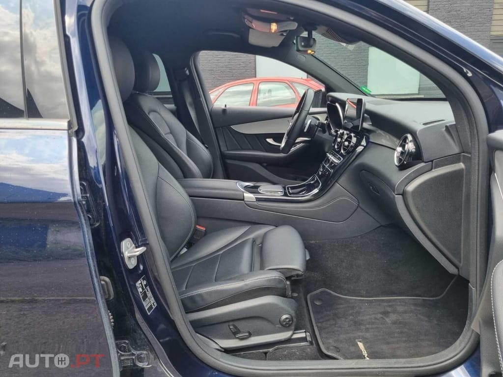 Mercedes-Benz GLC 300 GLC300 DE AMG LINE 4MATIC