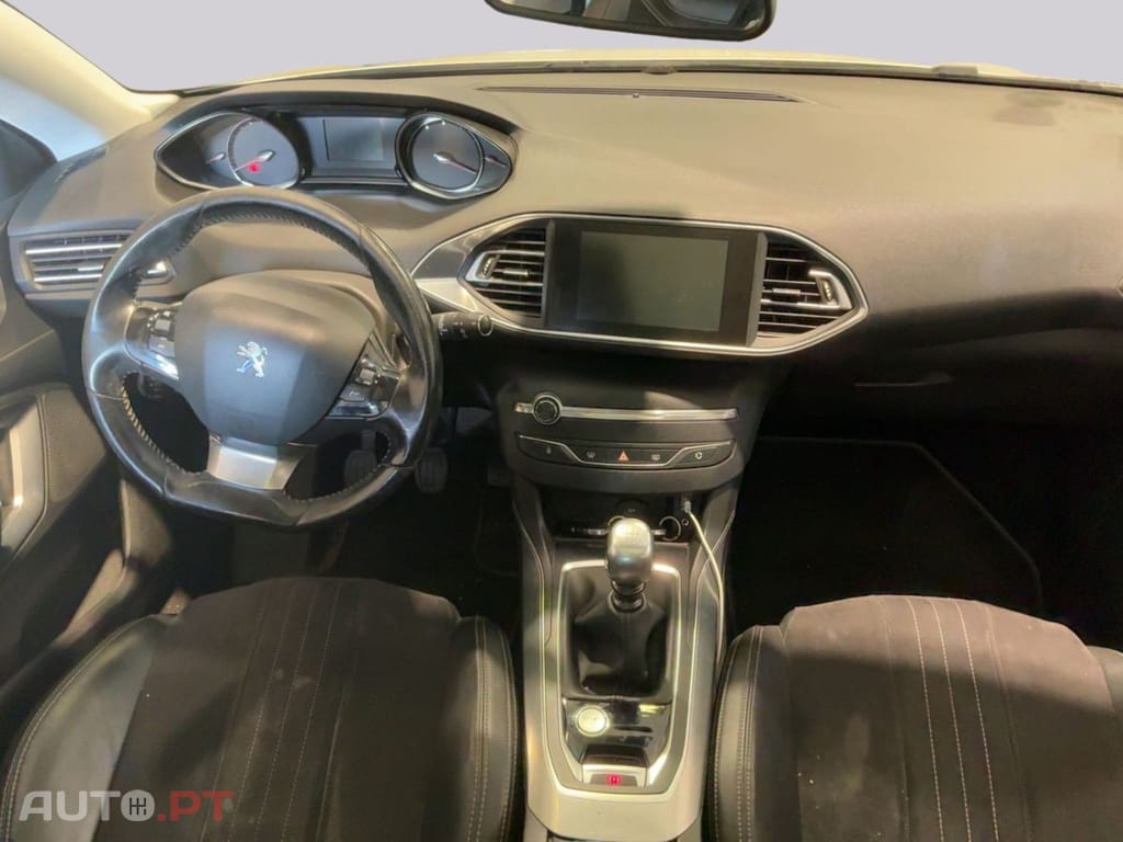 Peugeot 308 1.2 PureTech Feline