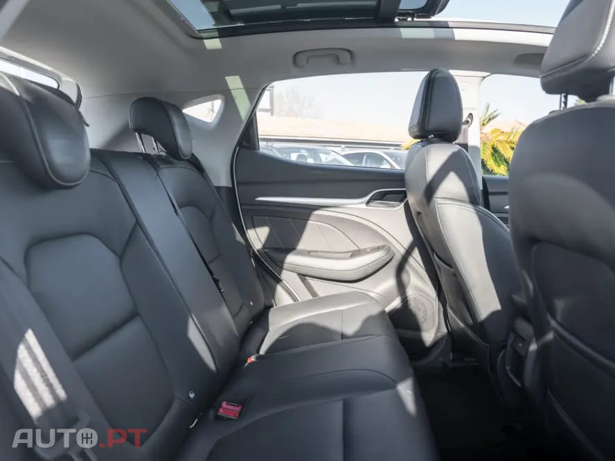 MG ZS EV 44.5 kWh Luxury