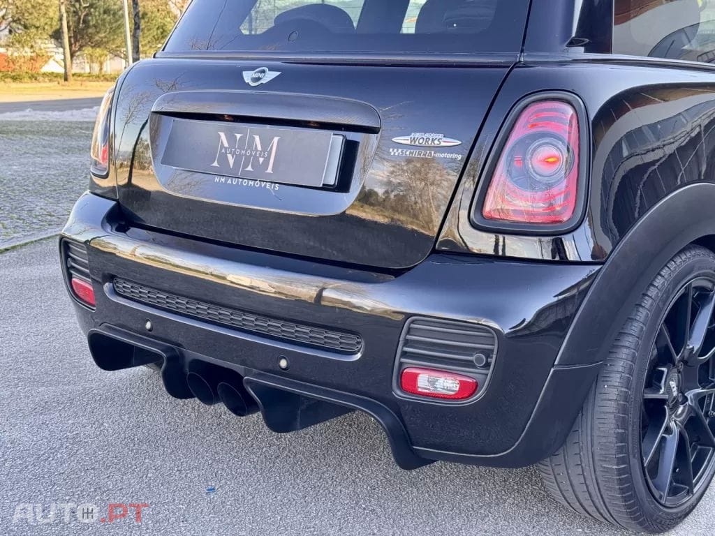 MINI John Cooper Works .