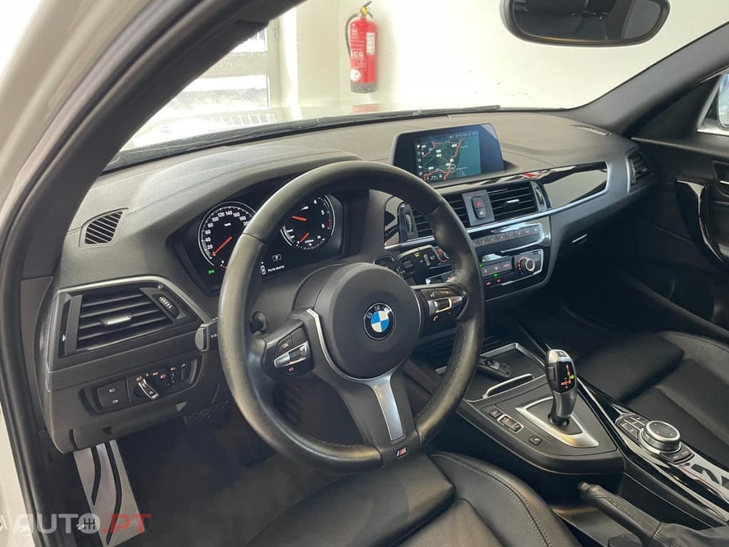 BMW 116 d Pack Desportivo M Auto