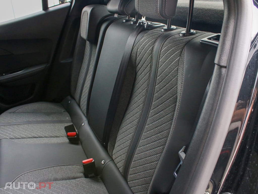 Peugeot 2008 1.2 PureTech Allure