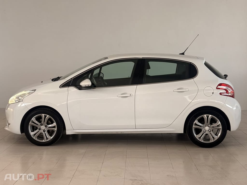 Peugeot 208 82 VTI Allure