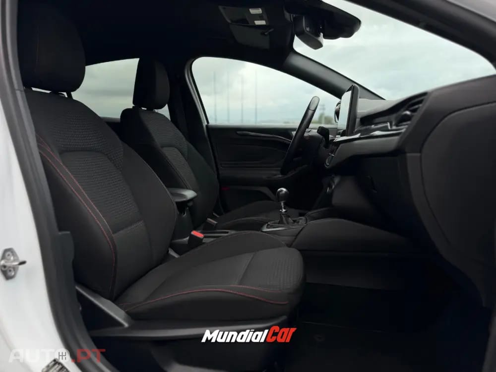Ford Focus 1.0 EcoBoost MHEV ST-Line