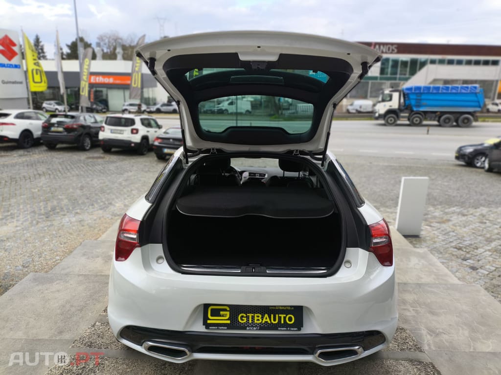 DS DS5 2.0HDi SPORTCHIC HYbrid4 