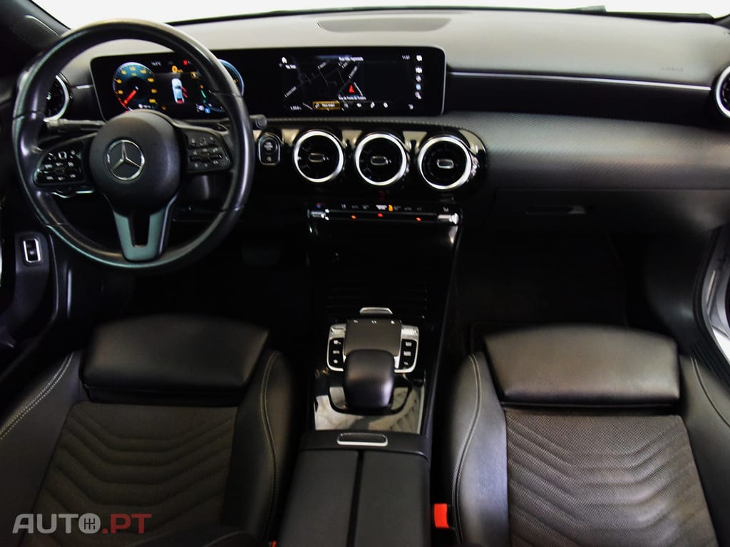 Mercedes-Benz A 180 D AUTO. SEDAN